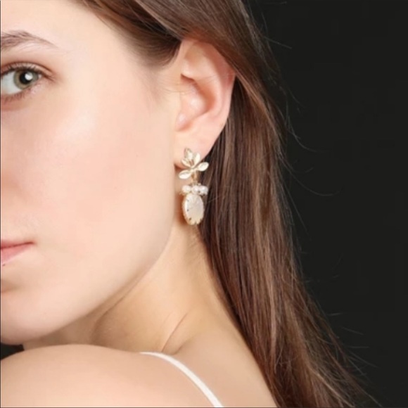 🔥Last One- Natural Freshwater Baroque Pearl Earrings - Picture 7 of 7